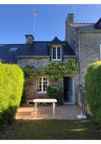 Évasion iodée à Saint-Jacut : votre maison de pêcheur vous attend !