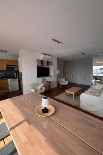 Cap Marina By L'Avenue - Vue XXL - Jacuzzi - Terrasse au bord de l'eau - Plein Sud - 2 chambres - Port Camargue