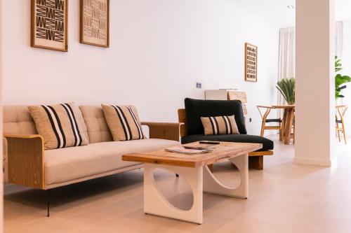 Jardines de Murillo Suites by Alohamundi