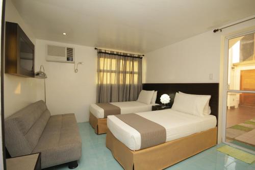 Kamar di Bluewaves Westcliff Villa