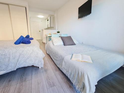 Beautiful studio in Benalbeach photo 13