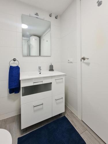 Beautiful studio in Benalbeach photo 4