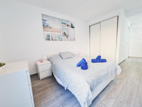 Beautiful studio in Benalbeach photo 16