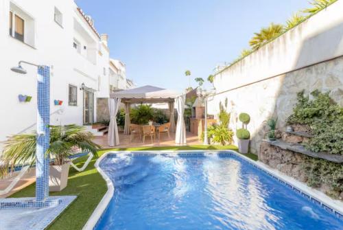 Villa Maite with Pool and Hot Tub SpainSunRentals 1057