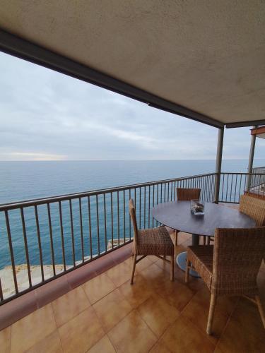 Paradise 28 Oceanfront Apartment Costa Pinos Mar