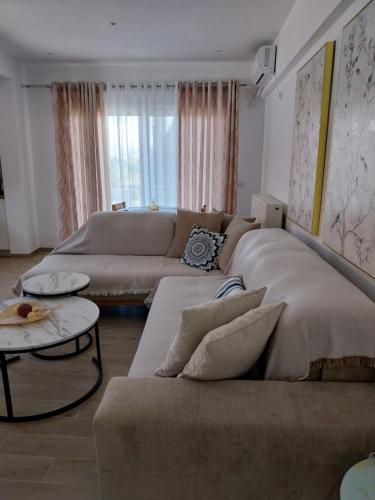 La Luna Sea View Home