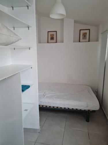 Maisonnette 20 m2 avec cour