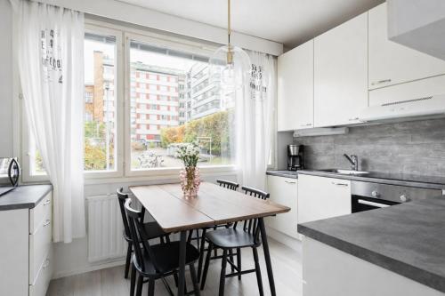 Foto Apartment in the heart of Tampere - free parking - free wifi 1