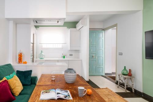 Unika Homes Goles