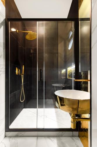 Unika Homes Goles