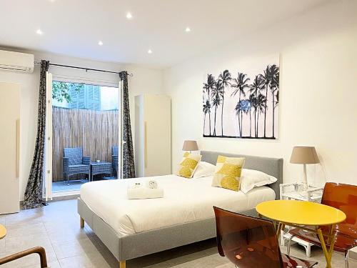Viva Riviera - 19 rue des Frères Pradignac