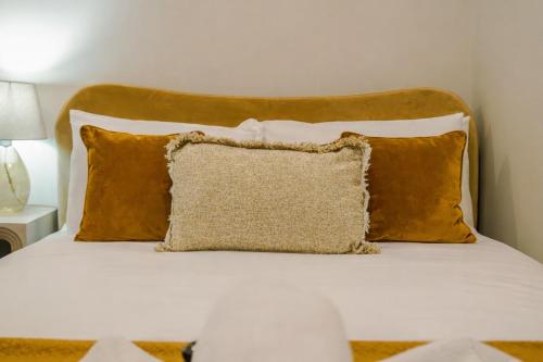 Luxury 2-Bed Apt by Royal Albert Dock & M&S Arena photo 34