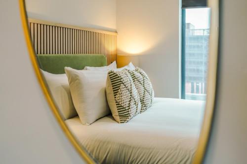 Luxury 2-Bed Apt by Royal Albert Dock & M&S Arena photo 25