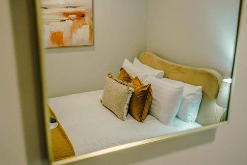 Luxury 2-Bed Apt by Royal Albert Dock & M&S Arena photo 33