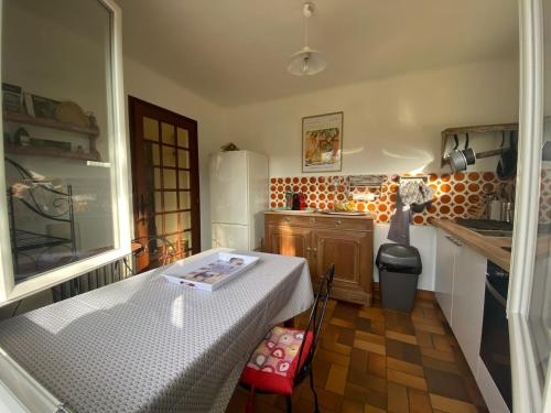 En Automne- Visitez la Provence- Villa 3 chambres-6 personnes- jardin & piscine