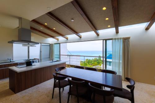 ESQVA the HEAVENS OKINAWA