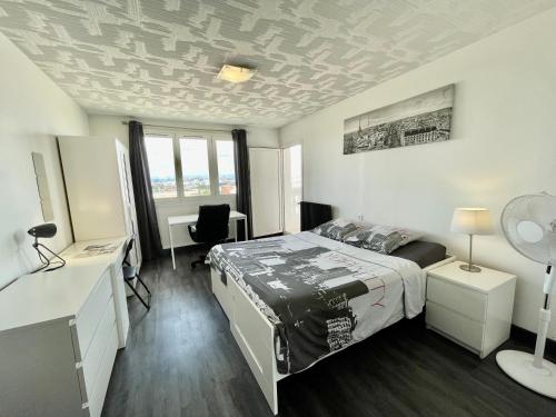 Belle chambre privée en colocation G