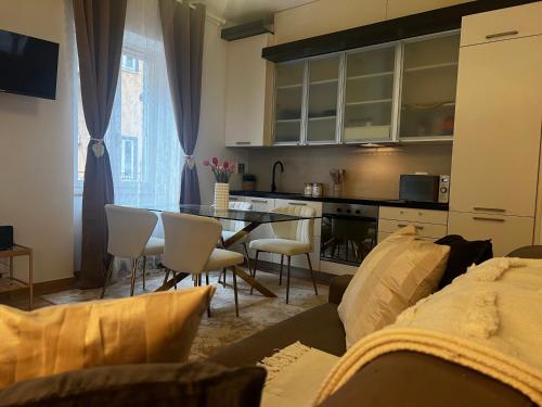 MCH Bocconi 10' from Duomo, apt with ac, wifi and balcony