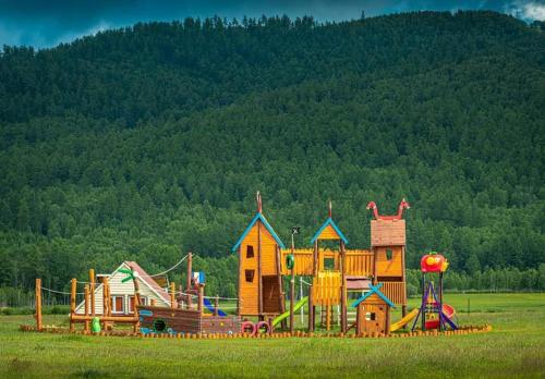 Vaikų žaidimų erdvė apgyvendinimo įstaigoje Chuluut am lodge