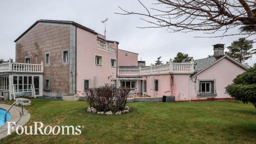 Apartamento con 5 dormitorios en Madrid