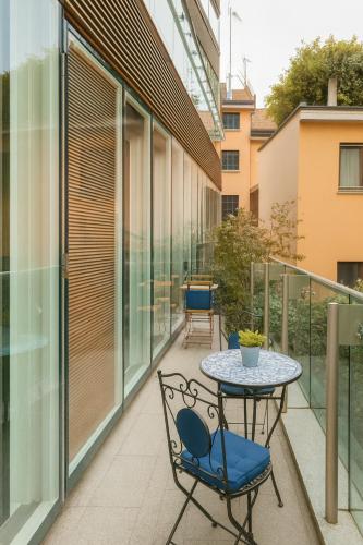 The Boutique Houses - Duomo & Bocconi - Milan Apartment with Terrace - City Center