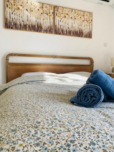 Azure House, Spacious and Bright, 1' to Metro