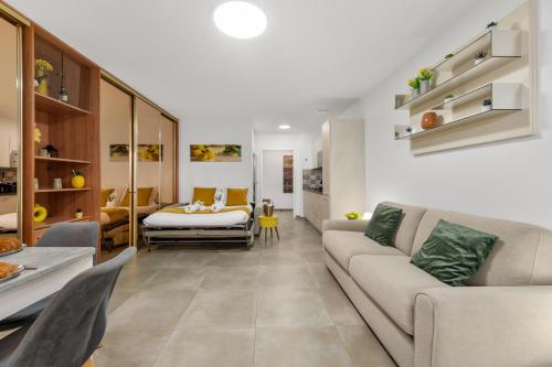 VICTORIA BEACH - Lumineux studio - BORD DE MER - Centre Menton