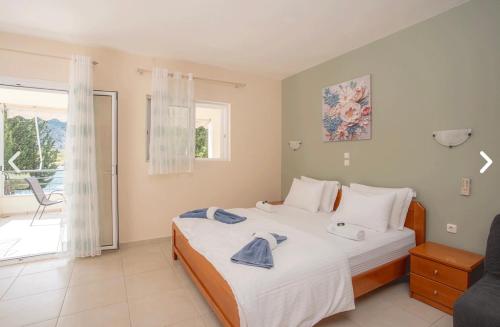 Gallery image of Geni Garden Apartments in Yénion