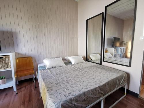 Studio Corail - Clim - WIFI - Parking - Piscine - Front de mer - Proche commerces et centre ville