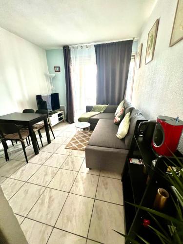 Joli appartement avec piscine