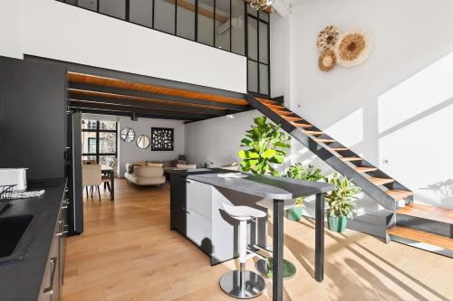 Modern triplex with terrace - Castellane