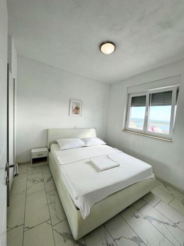 Addy Novalja App with Sea View