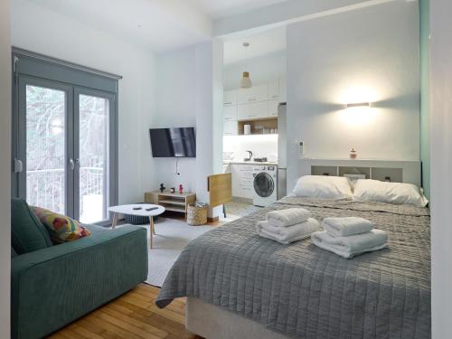 Modern & Cozy Studio in Kypseli