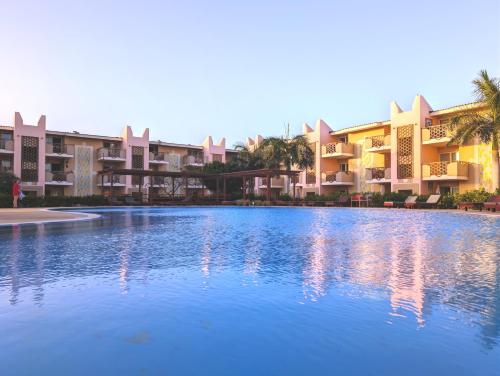 Poolside Retreat - Tropical apt B02 - PointingCaboVerde