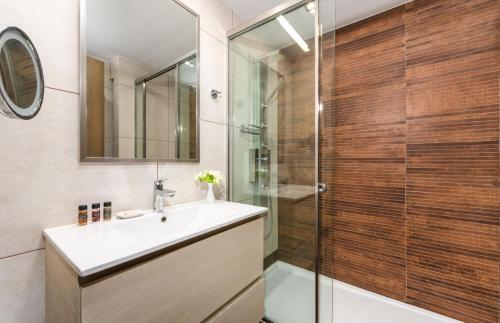 Red Oak Tree Villa