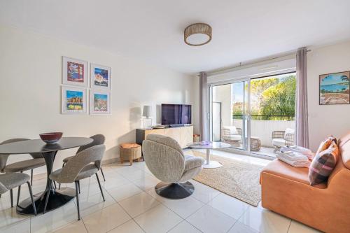 Spacious Apartment a c 1BR 4P – With Pool