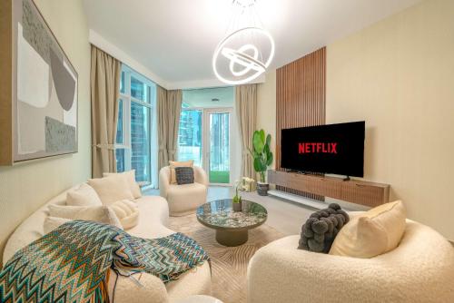 Impressive 2BR Apt with Premium
