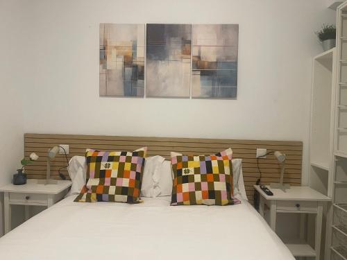 Studio one-bedroom apartment in Madrid