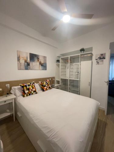 Studio one-bedroom apartment in Madrid