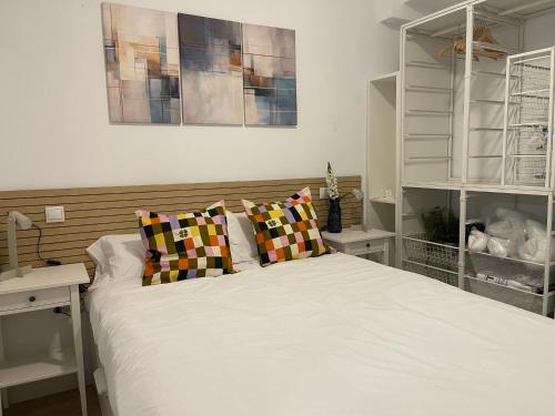 Studio one-bedroom apartment in Madrid