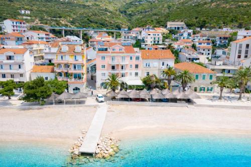 Villa Sunce Beachfront