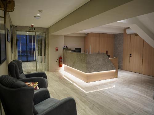 Ruang duduk di Central Square Hotel