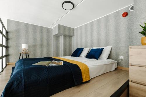 Sleep and Fly with parking, lotnisko, self check in 24-7 - Wrocław - Fair Rentals