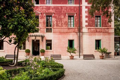 Villa Dei Cipressi Wine Resort
