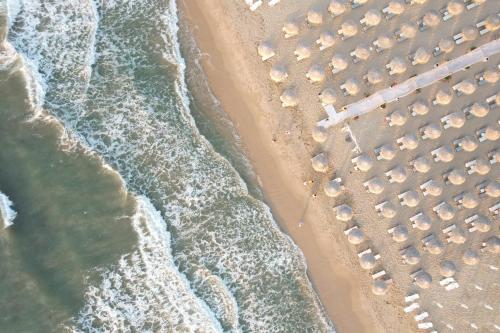 Casa di Fiore SPA and Medical Hotel, Mineral Pools & Private Beach — Beach