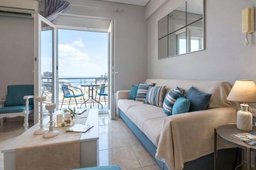 The Mirror Apartment