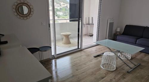 Studio 2 minutes du port Bonifacio avec parking privé
