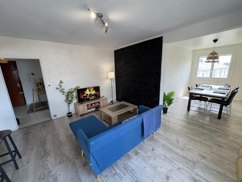 Appartement Spacieux et Balcon Vieille Levée