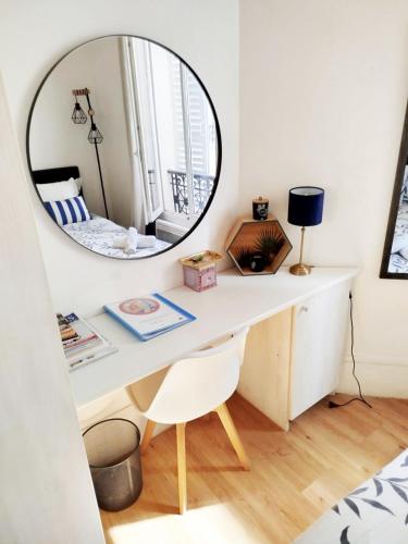BAIL MOBILITÉ 30 NUITS MINIMUM Chambre privée dans un appartement partagé, à 200m des Champs Elysees et de l'Arc de Triomphe