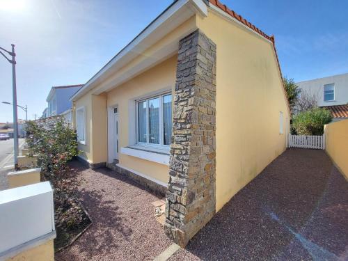 Charmant T3 avec Jardin Clos à 700m de la Plage et Commerces